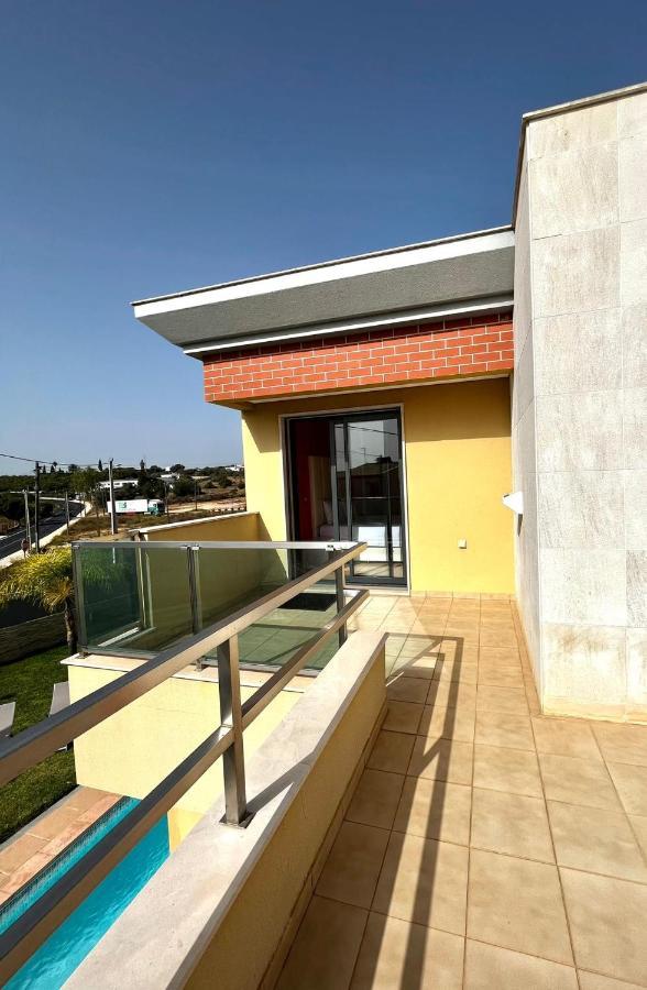 Funtastic Villa With Pool 알부페이라 외부 사진