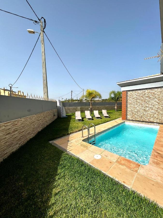 Funtastic Villa With Pool 알부페이라 외부 사진